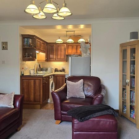 Lyndale Self-Catering Apartment Sleeps 4 Уиндермер Екстериор снимка