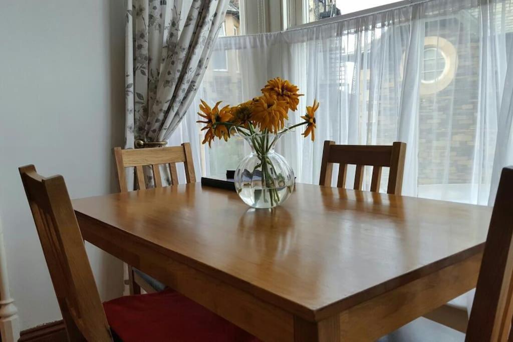 Lyndale Self-Catering Apartment Sleeps 4 Уиндермер Екстериор снимка