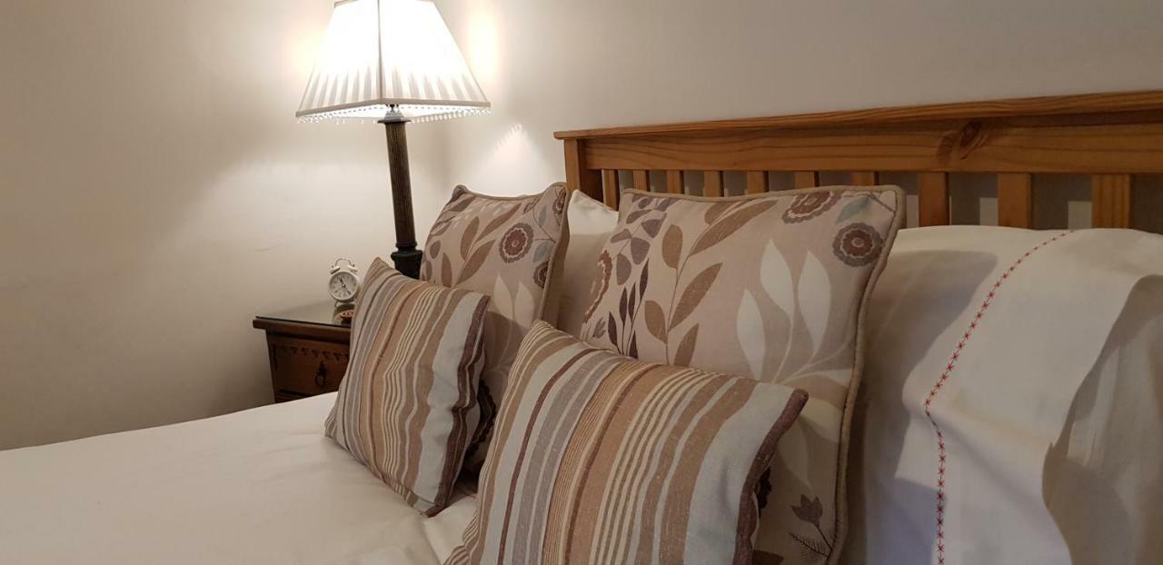 Lyndale Self-Catering Apartment Sleeps 4 Уиндермер Екстериор снимка